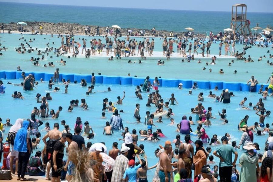 الحرارة ترفع تسعيرة مسبح الرباط الكبير