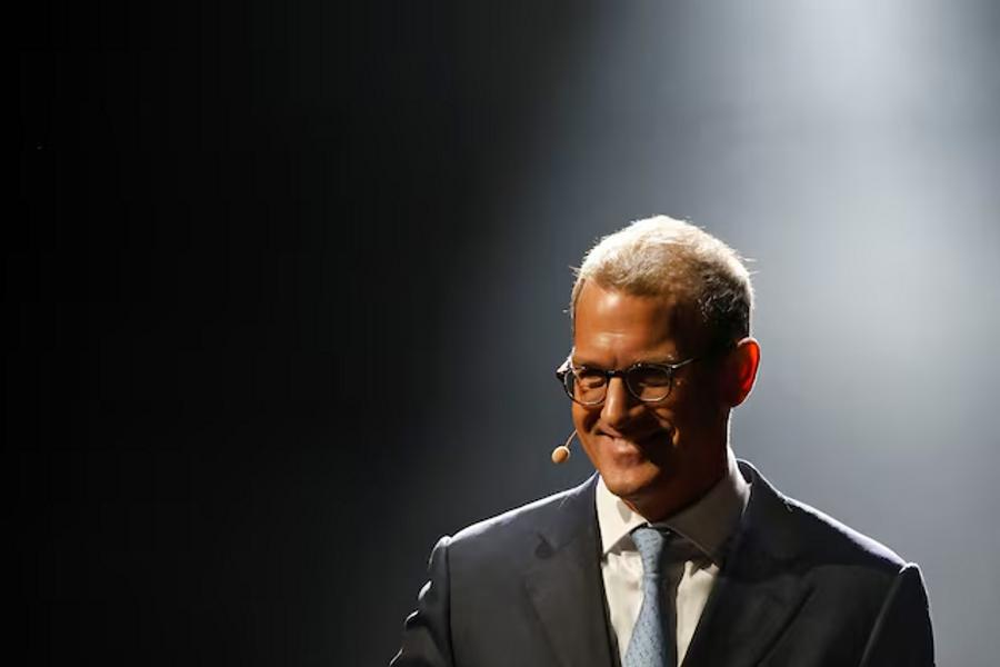 Daniel Kretinsky becomes West Ham’s largest shareholder after increasing his stake