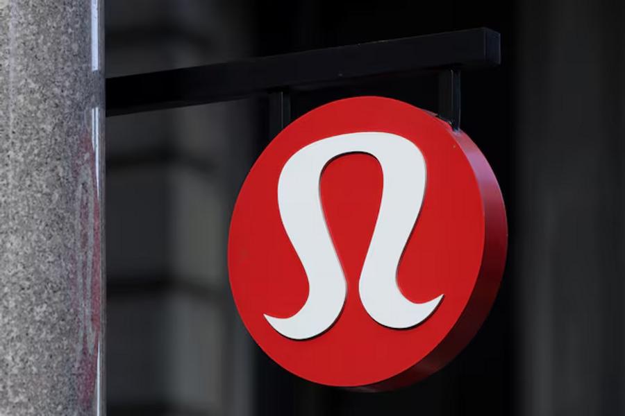 Lululemon shares slide as weak forecasts fuel turnaround concerns