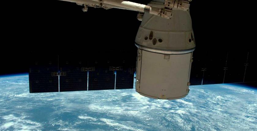 Nasa orders ISS crew to shelter amid worsening air leak