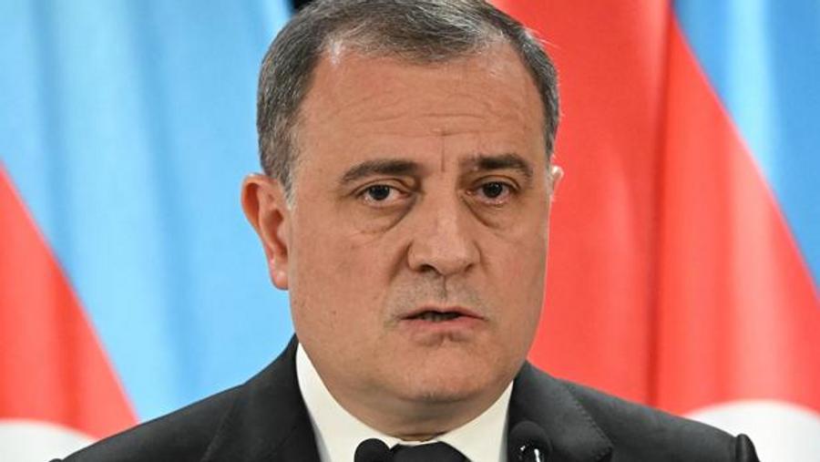 Cinco ciudadanos azerbaiyanos mueren en ataques con drones contra buques de carga en el mar de Azov, según Bakú