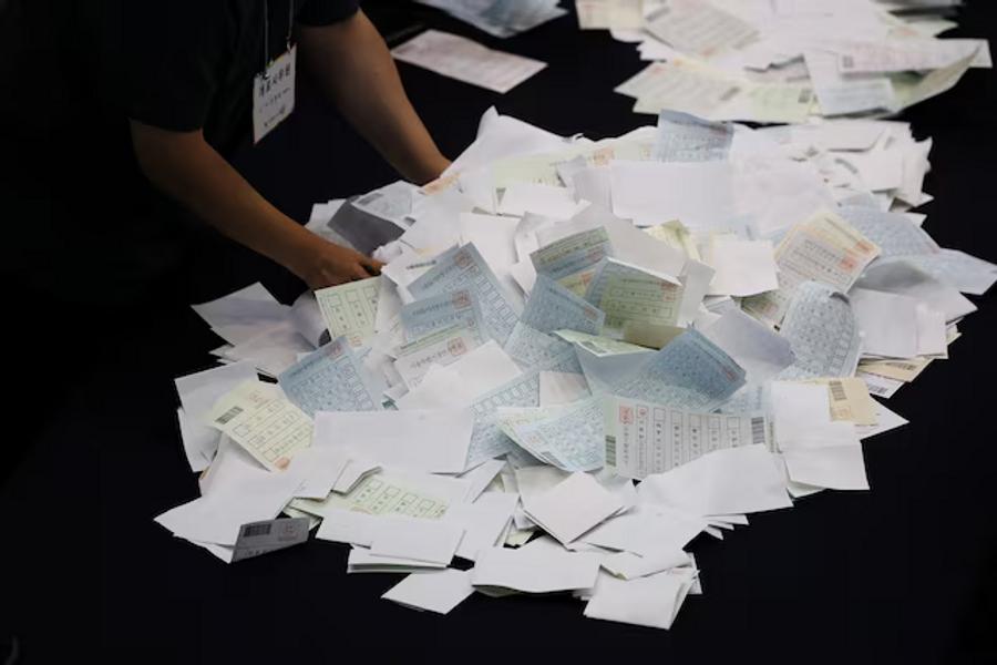 Dimite el jefe electoral de Corea del Sur tras la escasez de papeletas en las elecciones locales