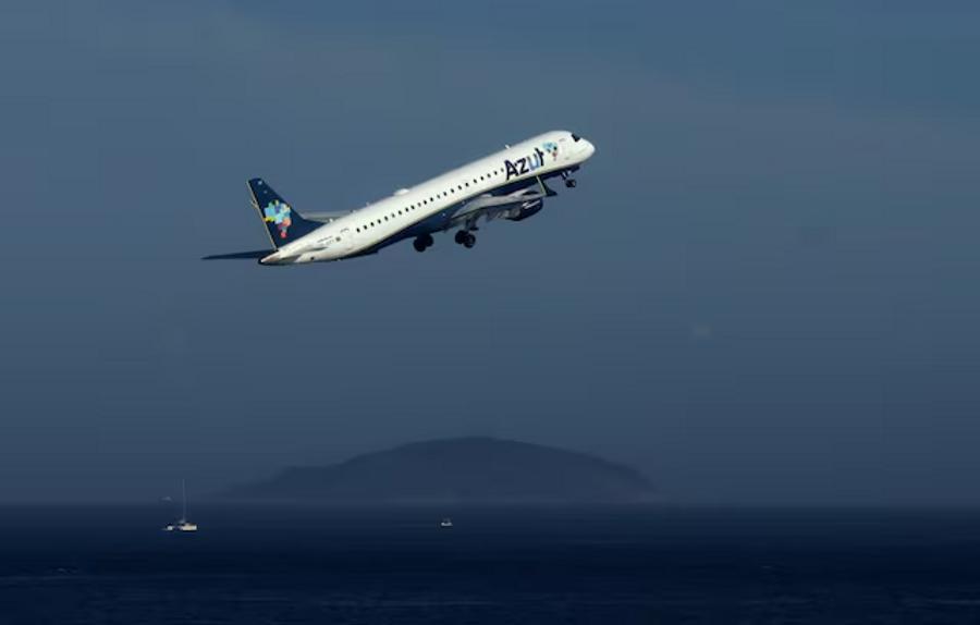 Azul expands flight cuts as rising fuel costs pressure airlines