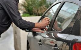 Larache : deux suspects arrêtés après la diffusion d’une vidéo de vol dans une voiture