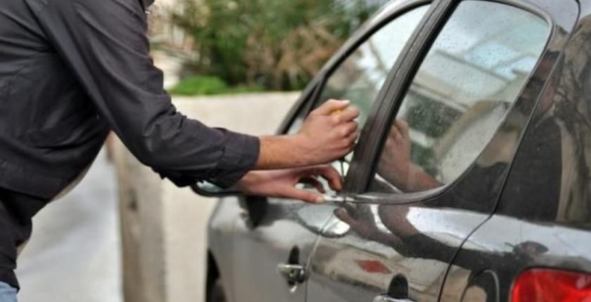Larache : deux suspects arrêtés après la diffusion d’une vidéo de vol dans une voiture
