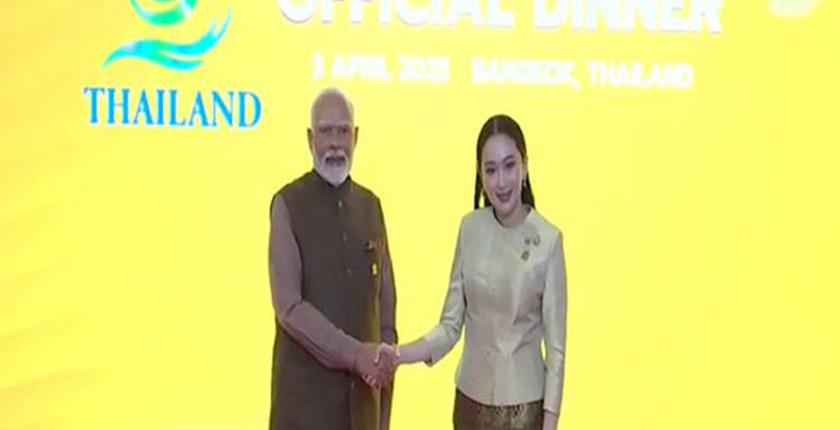 प्रधानमंत्री मोदी ने बैंकॉक में बिम्सटेक रात्रिभोज में भाग लिया