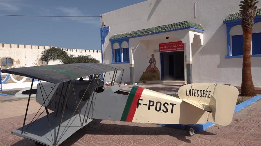 Tarfaya : Rachida Dati et Mehdi Bensaïd en visite au musée Antoine de Saint-Exupéry
