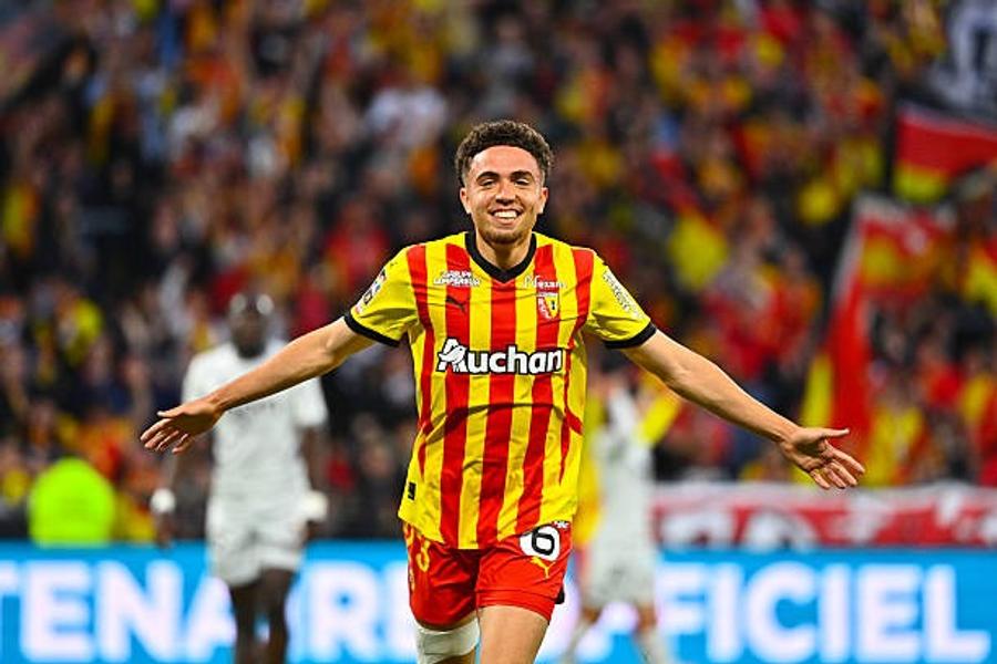 Neil El Aynaoui rejoint l’AS Roma : un nouveau défi en Serie A pour le milieu marocain