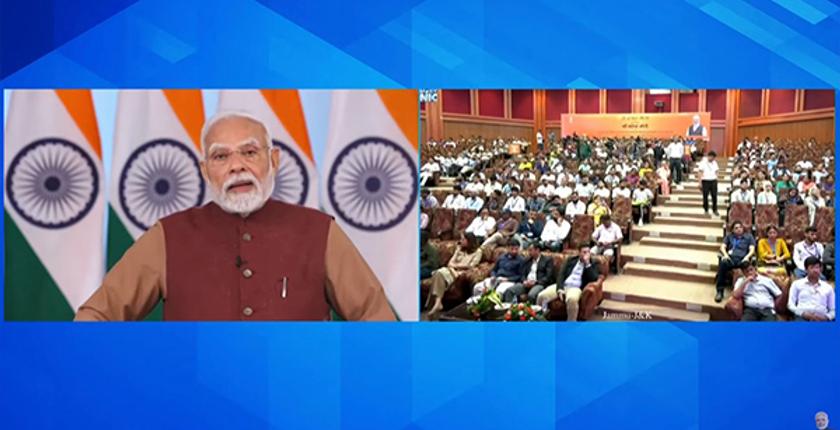 भारत तेजी से दुनिया की तीसरी सबसे बड़ी अर्थव्यवस्था बनने की ओर अग्रसर: प्रधानमंत्री मोदी
