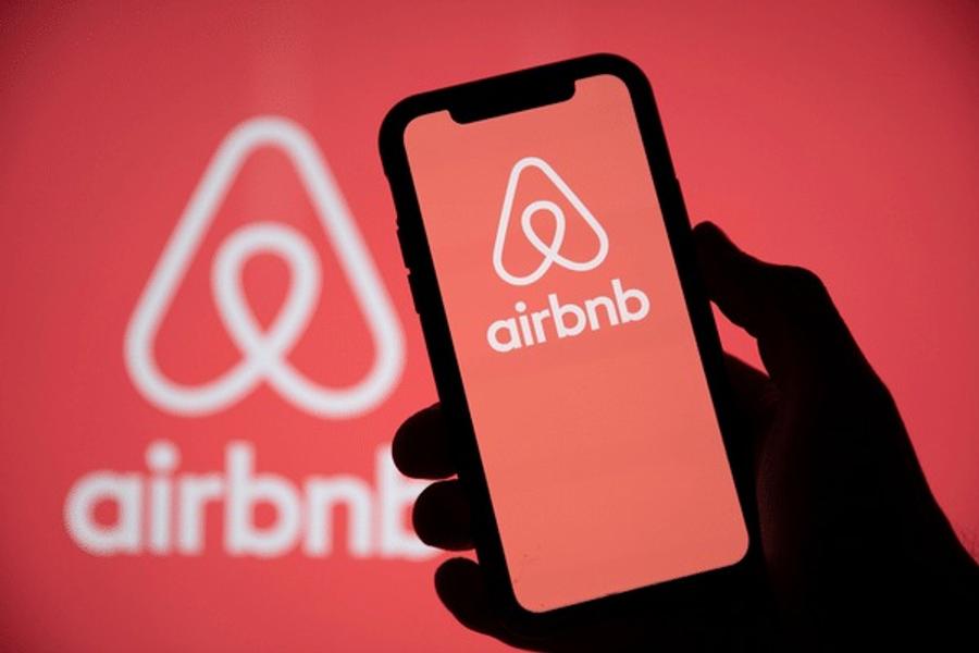 Airbnb alters listings in Morocco’s southern provinces amid foreign pressure