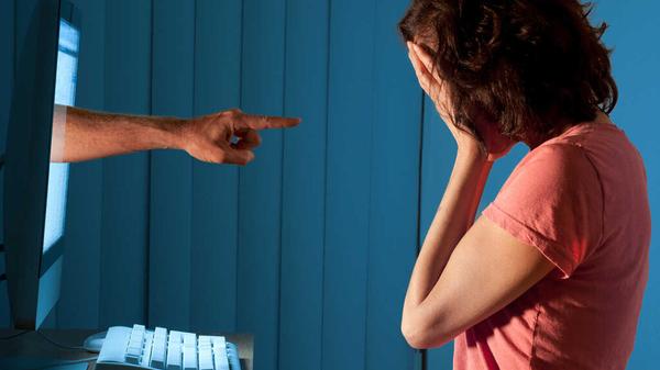 Talyia Hosny : une voix qui dénonce le fléau du harcèlement