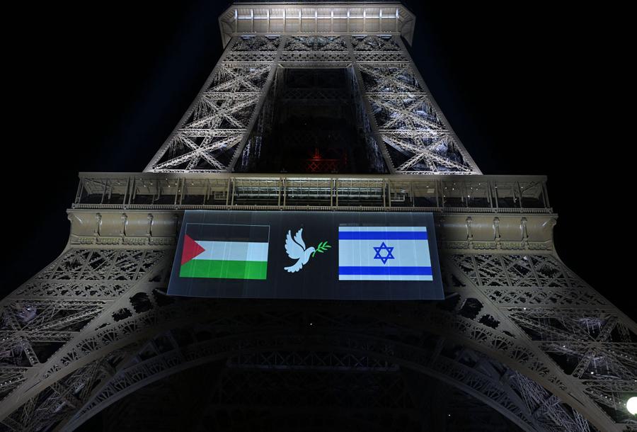 Entre solidarité et polémique, la bataille du drapeau palestinien s’invite dans les mairies