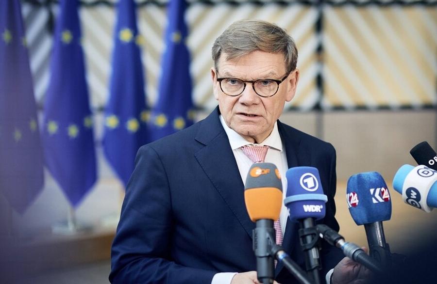 Deutschland: Kiew muss möglicherweise „schmerzhafte Zugeständnisse“ machen, um ein Referendum zu ermöglichen