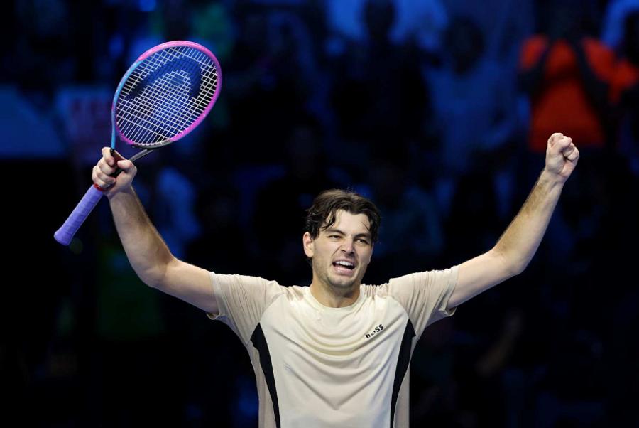 Taylor Fritz dominates Lorenzo Musetti to start strong at ATP Finals