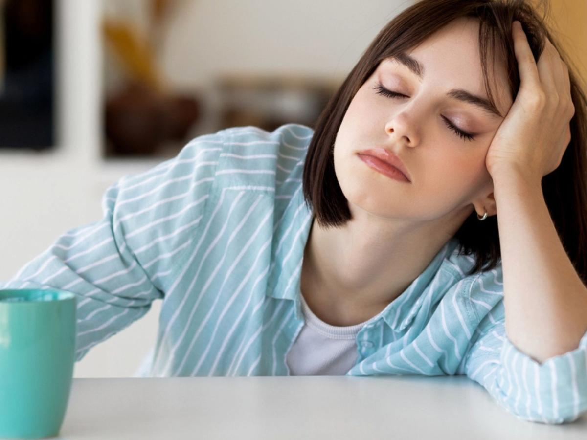 Quand l’hiver pèse sur le moral : comprendre le blues saisonnier chez les femmes