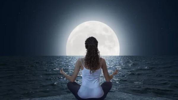 La lune et nous : cycles intimes, émotions et pouvoir caché