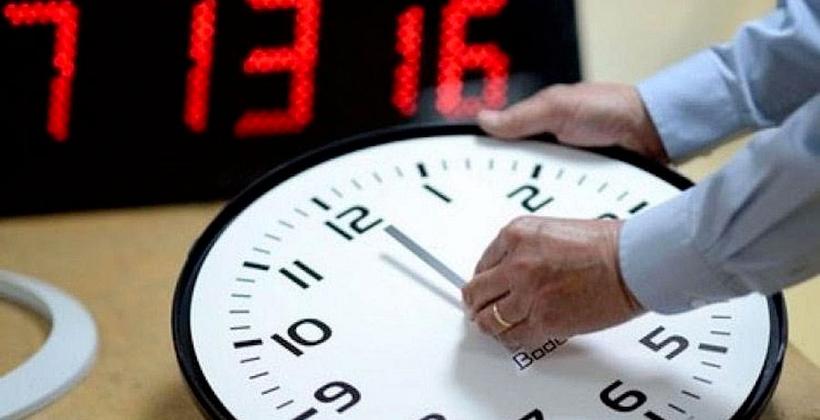 في زمن تفشي "كورونا".. الحكومة تحسم موقفها بشأن "الساعة القانونية للمملكة".