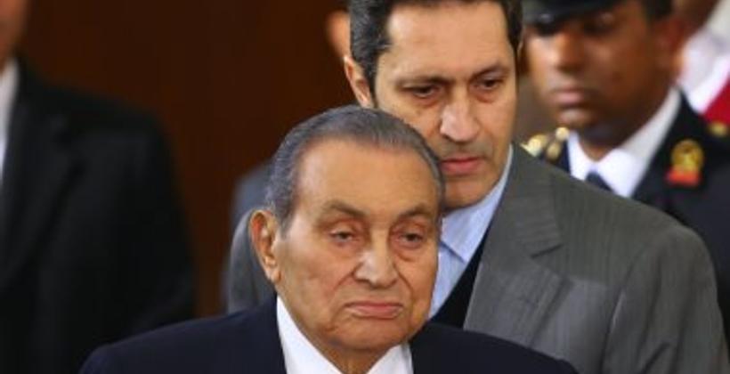 الرئيس المصري الأسبق حسني مبارك يغادر إلى دار البقاء
