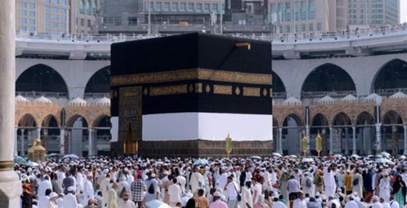  رسميا ...السعودية تعلق دخول المعتمرين لأداء العمرة بسبب "كورونا"