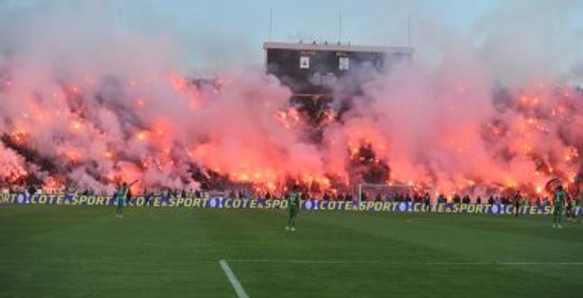 الشغب يعود من جديد..حالة وفاة وتخريب وإصابات بعد كلاسيكو الجيش والرجاء