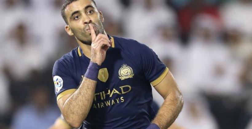 حمدالله يقتنص صدارة هدافي الدوري السعودي بهاتريك في مرمى الشباب