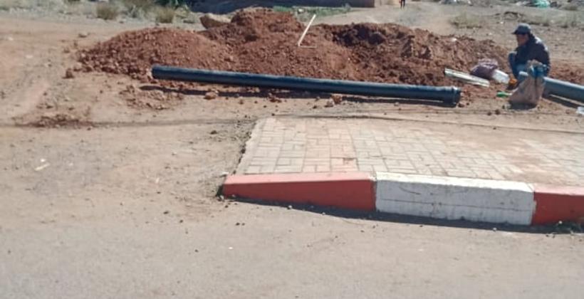ربورتاج .. سكان حي أمقدار يروون بحرقة تفاصيل معاناتهم مع الحرمان من الماء الصالح للشرب