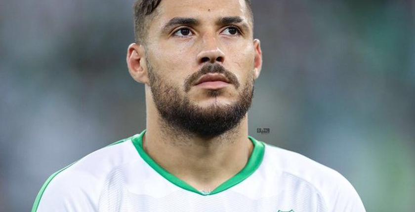كورونا يتسلل إلى جسد نجم المنتخب الجزائري يوسف بلايلي