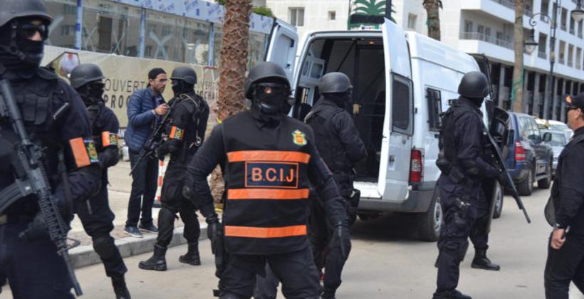 "البسيج" يفكك خلية إرهابية بعدة مدن مغربية + ألبوم صور