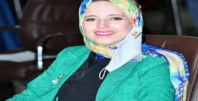 "البيجيدية" الزاهيدي ترد على تجميد عضويتها بطرق باب تجمع الأحرار