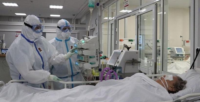 بروفيسور مغربي يوضح سبب ارتفاع الحالات الحرجة بـ"كورونا" في البيضاء