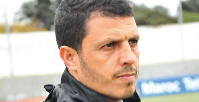 تسجيل صوتي منسوب لمدرب الرجاء يشعل غضب جماهير الوداد