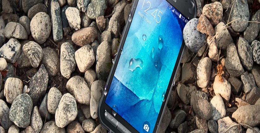 شركة Samsung تكشف الستار عن أشد الهواتف الذكية "متانة" على الإطلاق 