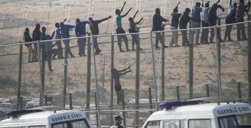 تفاصيل إحباط هجوم جماعي لمهاجرين أفارقة لإقتحام مليلية