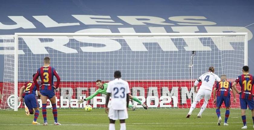 "كلاسيكو الأرض".. ريال مدريد يقسو على برشلونة بثلاثية