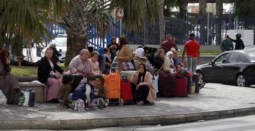 أخيرا.. المغرب يسمح بعودة جميع مواطنيه العالقين في مليلية المحتلة