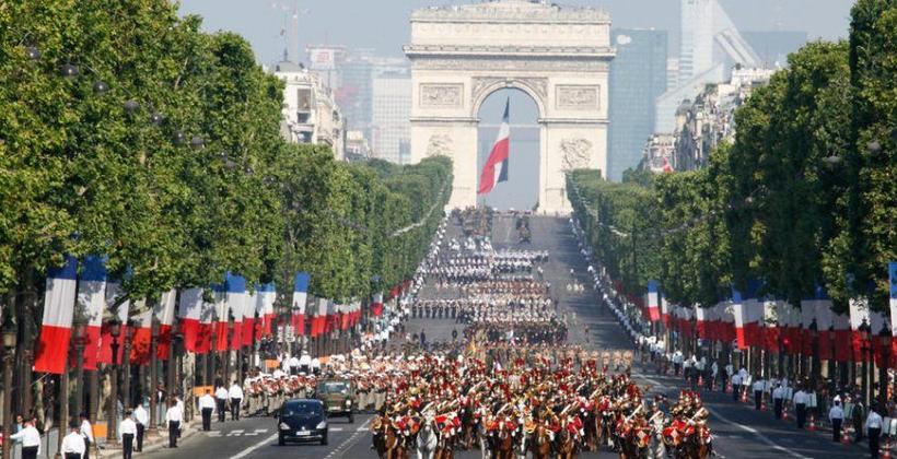 14 juillet: le défilé remplacé par une cérémonie militaire avec hommage aux soignants