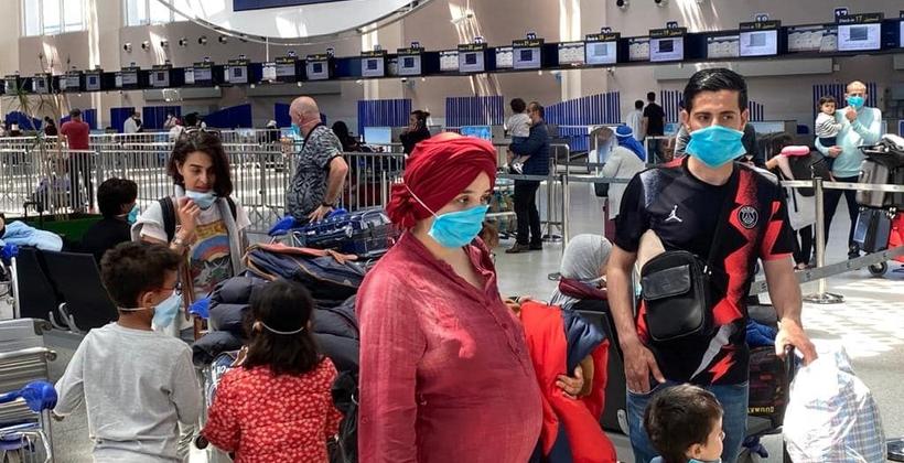 بسبب "كورونا".. إعادة 109 مغربيا بينهم أطفال ورضع من جزر الكناري
