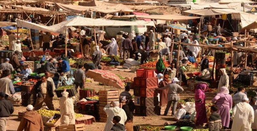 أزمة "كورونا" تدفع مهنيي كراء واستغلال الأسواق الأسبوعية إلى مراسلة الحكومة