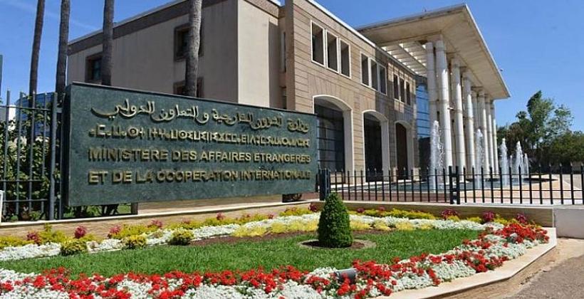 رد سفارة المملكة بإندونيسيا على "مغالطات" حول مواطن مغربي علق في مطار جاكرتا