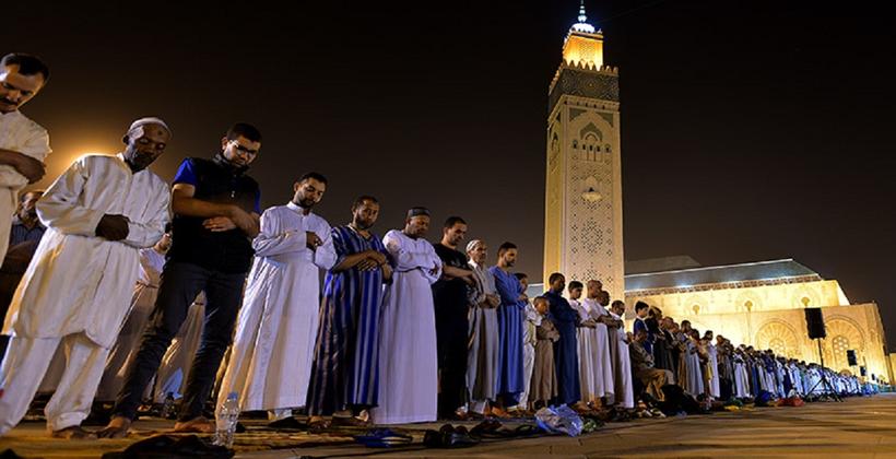خبير مغربي يتحدث عن إمكانية إقامة صلاة التراويح في رمضان