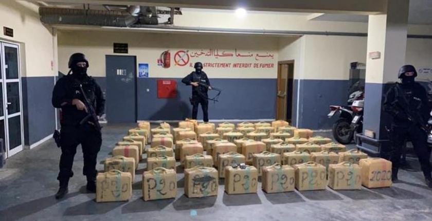 طنجة.. حجز 695 كلغ من المخدرات وتوقيف سبعة أشخاص