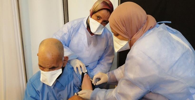 مبادرة إنسانية.. لفتيت يأمر بتلقيح المسنين فوق 85 سنة داخل المنازل