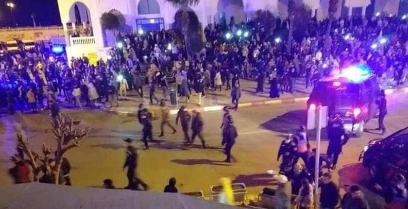 احتجاجات بالفنيدق ضد تردي الأوضاع الإقتصادية.. والداخلية تكشف التفاصيل