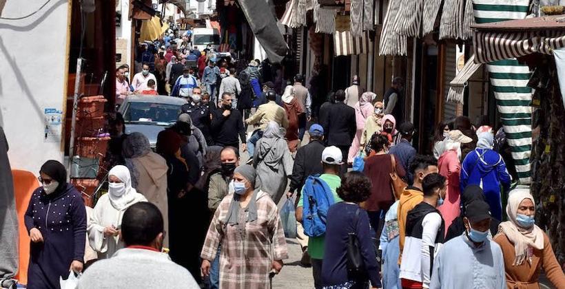 خبير يحذر المغاربة من وقوع انتكاسة وبائية والعودة إلى نقطة الصفر
