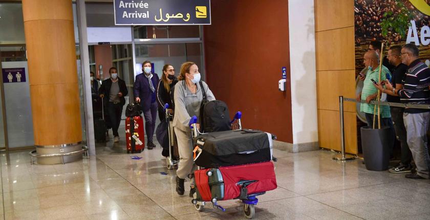 الحكومة تؤكد تفاعلها بسرعة مع المغاربة العالقين لتسهيل عودتهم لبلدهم
