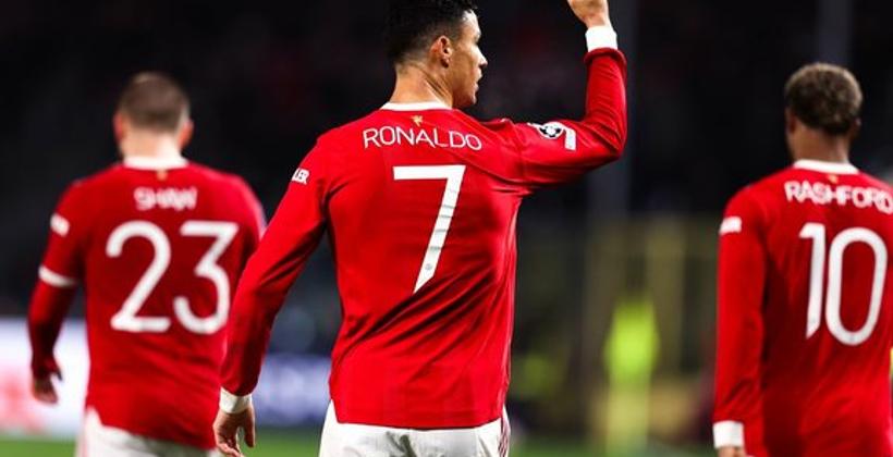 رونالدو يضمن للشياطين الحمر بطاقة التأهل ال16