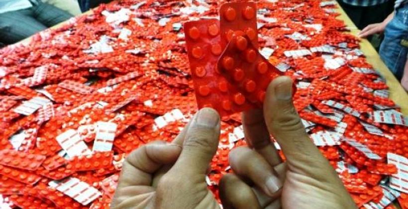 أمن القنيطرة يطيح بـ"بزناس" وبحوزته ستة آلاف قرص من "القرقوبي"