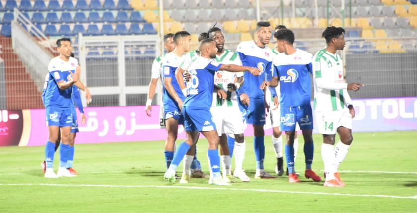 الرجاء يفوز على الدفاع الجديدي.. والوداد يقتنص فوزا قاتلا أمام "الماص"
