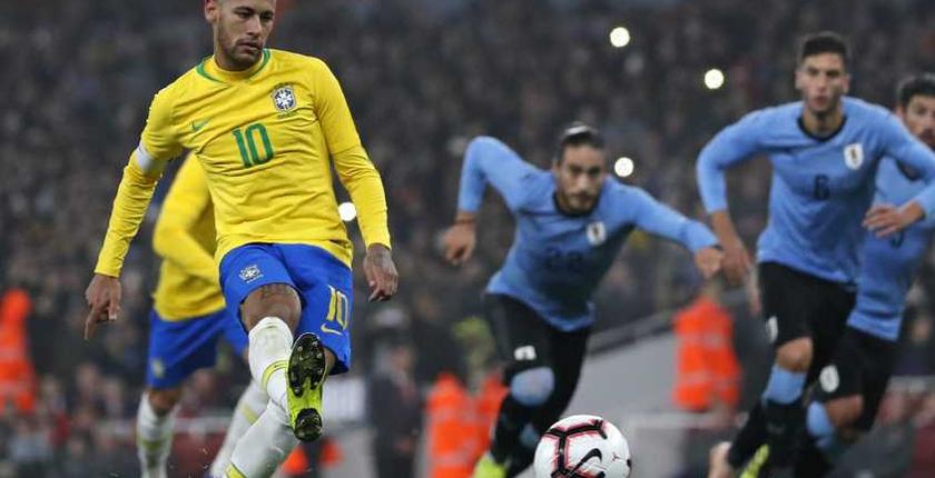 البرازيل تسحق أوروغواي برباعية في تصفيات المونديال
