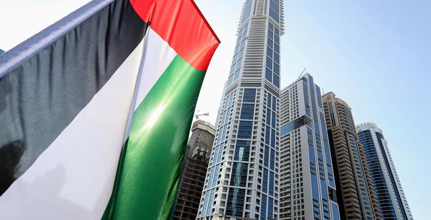 بسبب وجود ثغرات قانونية.. تفاصيل تهريب مغاربة لملايين الدولارات إلى دولة الإمارات